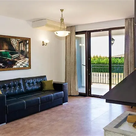 Tailor's House At Black Sea Rama Golf - 4-bdr, Garden And Parking