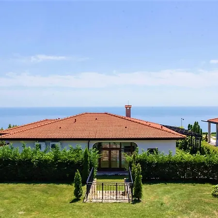 Tailor's House At Black Sea Rama Golf - 4-bdr, Garden And Parking
