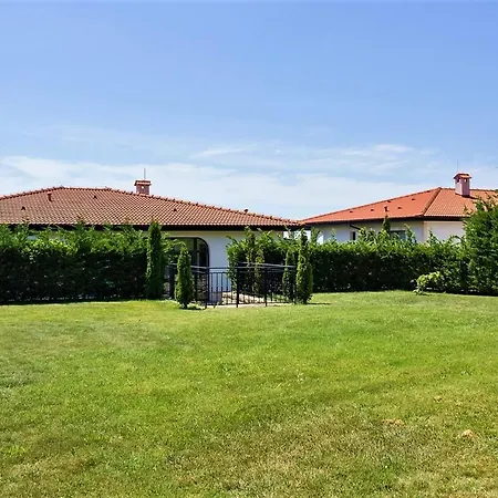 Tailor's House At Black Sea Rama Golf - 4-bdr, Garden And Parking